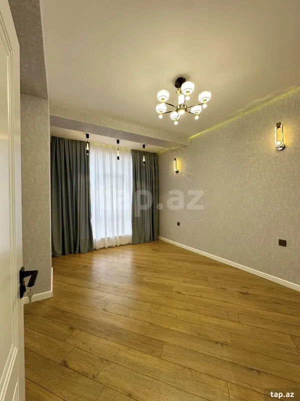 Satılır 3 otaqlı yeni tikili 80 m²