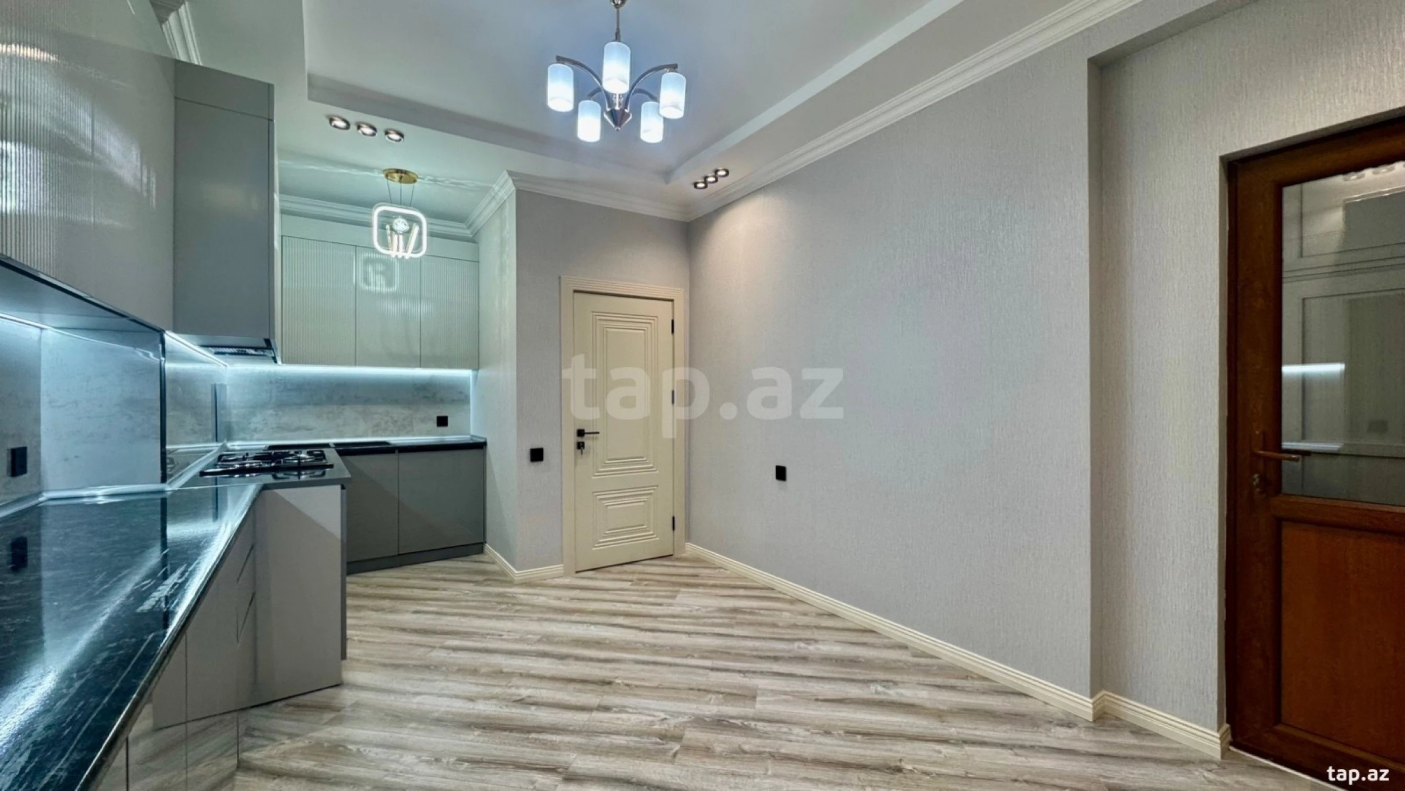 Satılır 3 otaqlı yeni tikili 98 m²