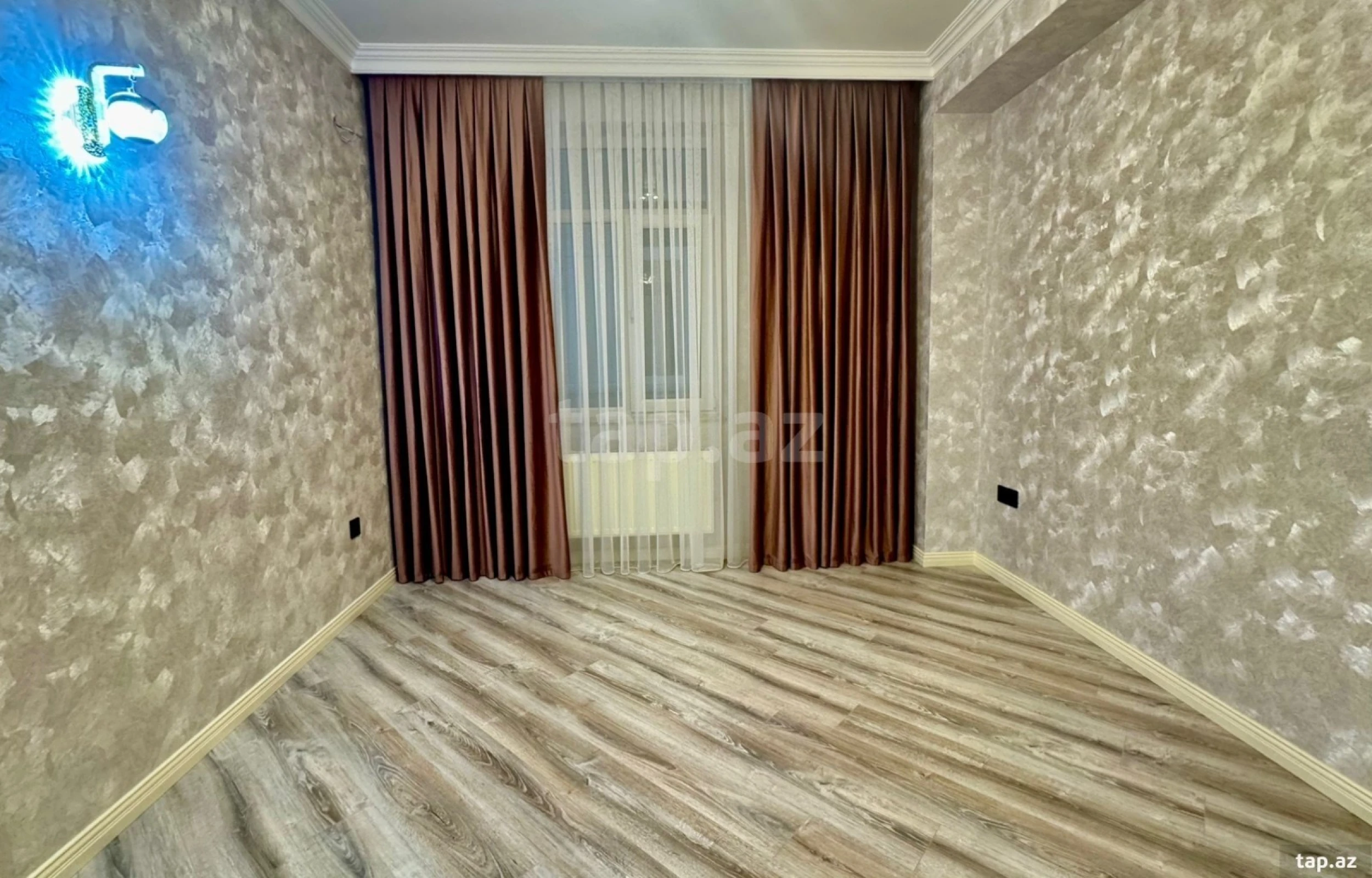 Satılır 3 otaqlı yeni tikili 98 m²