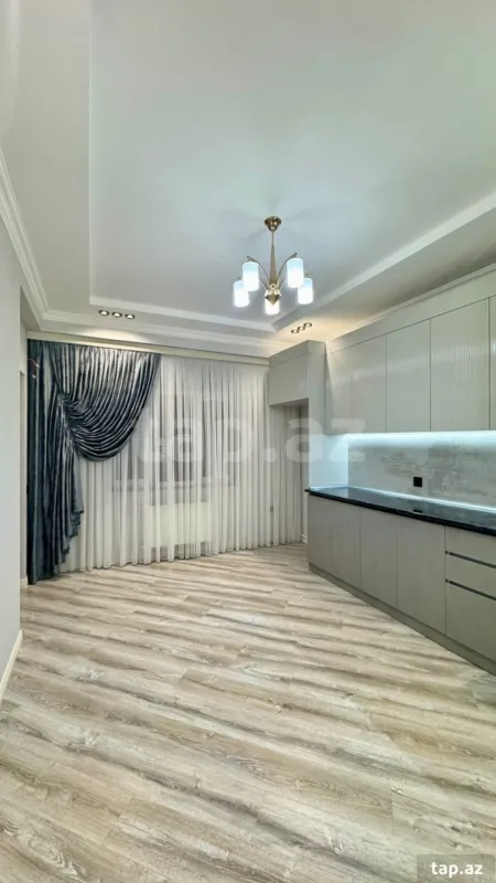 Satılır 3 otaqlı yeni tikili 98 m²