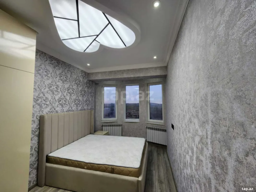 Satılır 2 otaqlı yeni tikili 70 m²