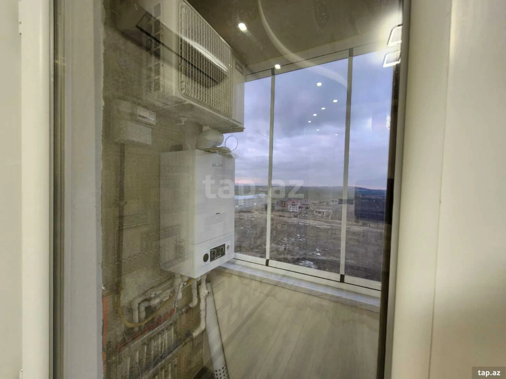 Satılır 2 otaqlı yeni tikili 70 m²