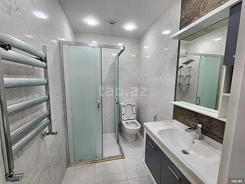 Satılır 2 otaqlı yeni tikili 70 m²