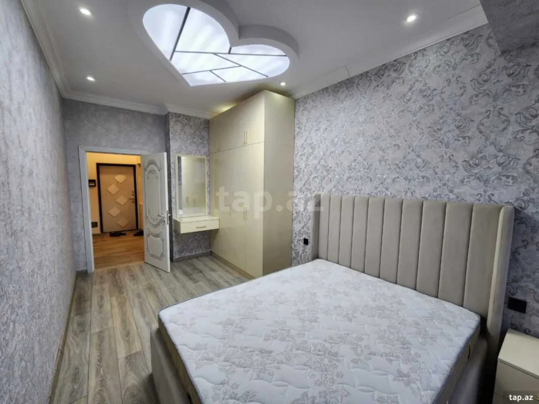 Satılır 2 otaqlı yeni tikili 70 m²