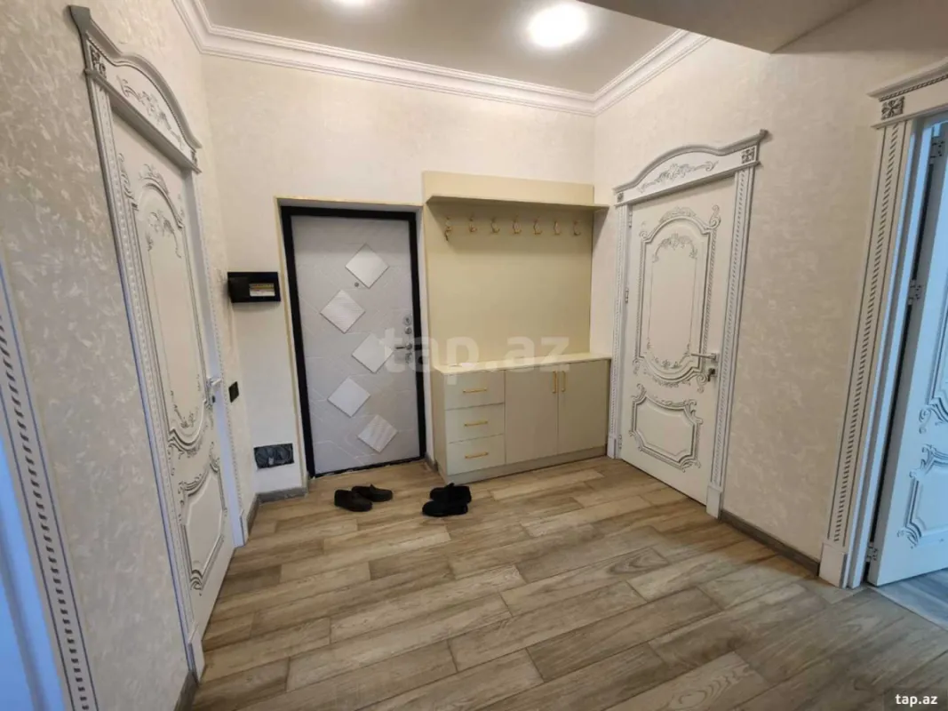 Satılır 2 otaqlı yeni tikili 70 m²