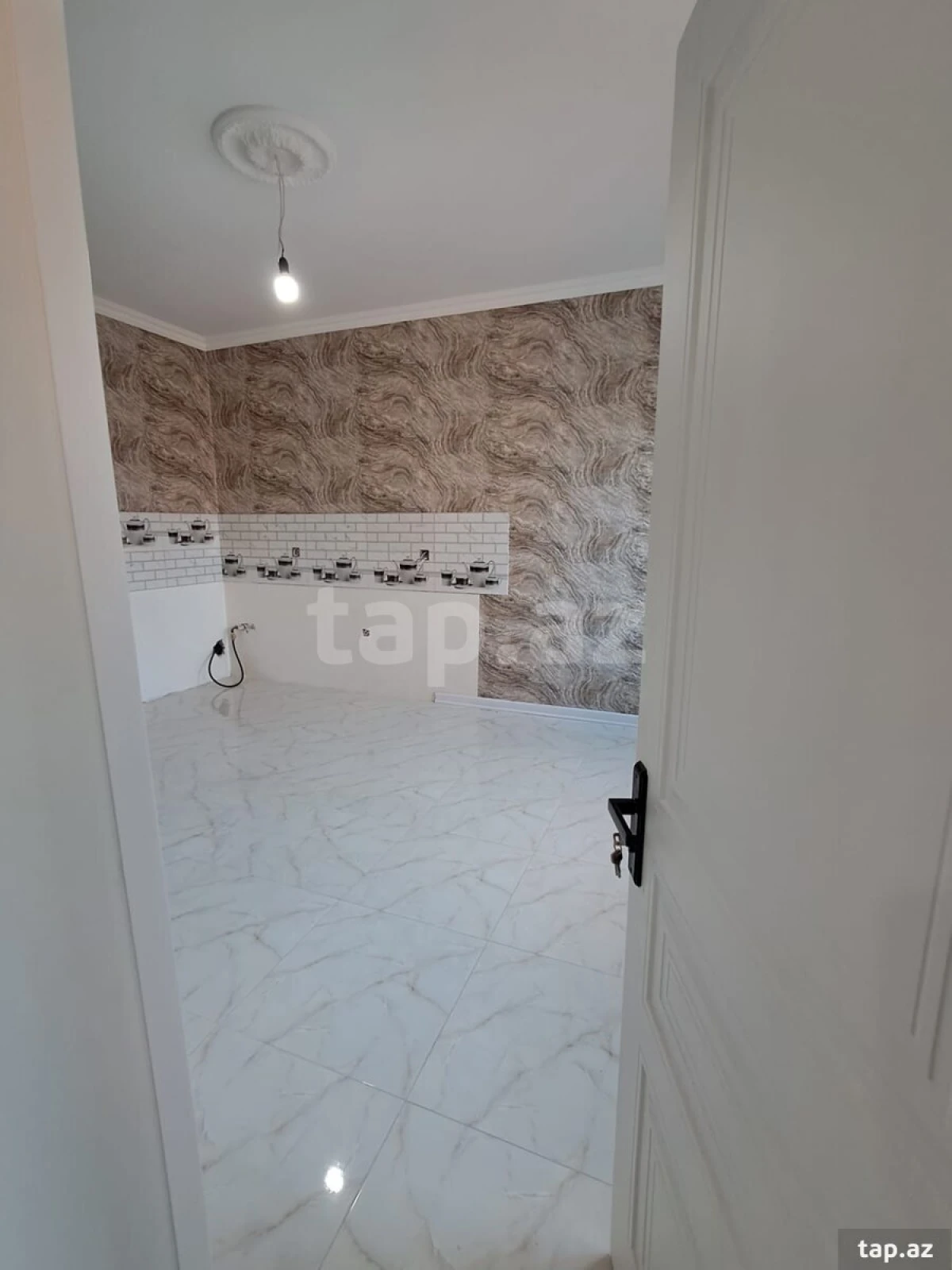 Satılır 3 otaqlı həyət evi