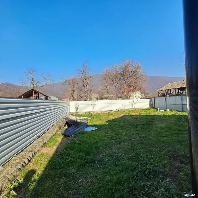 Satılır 3 otaqlı həyət evi