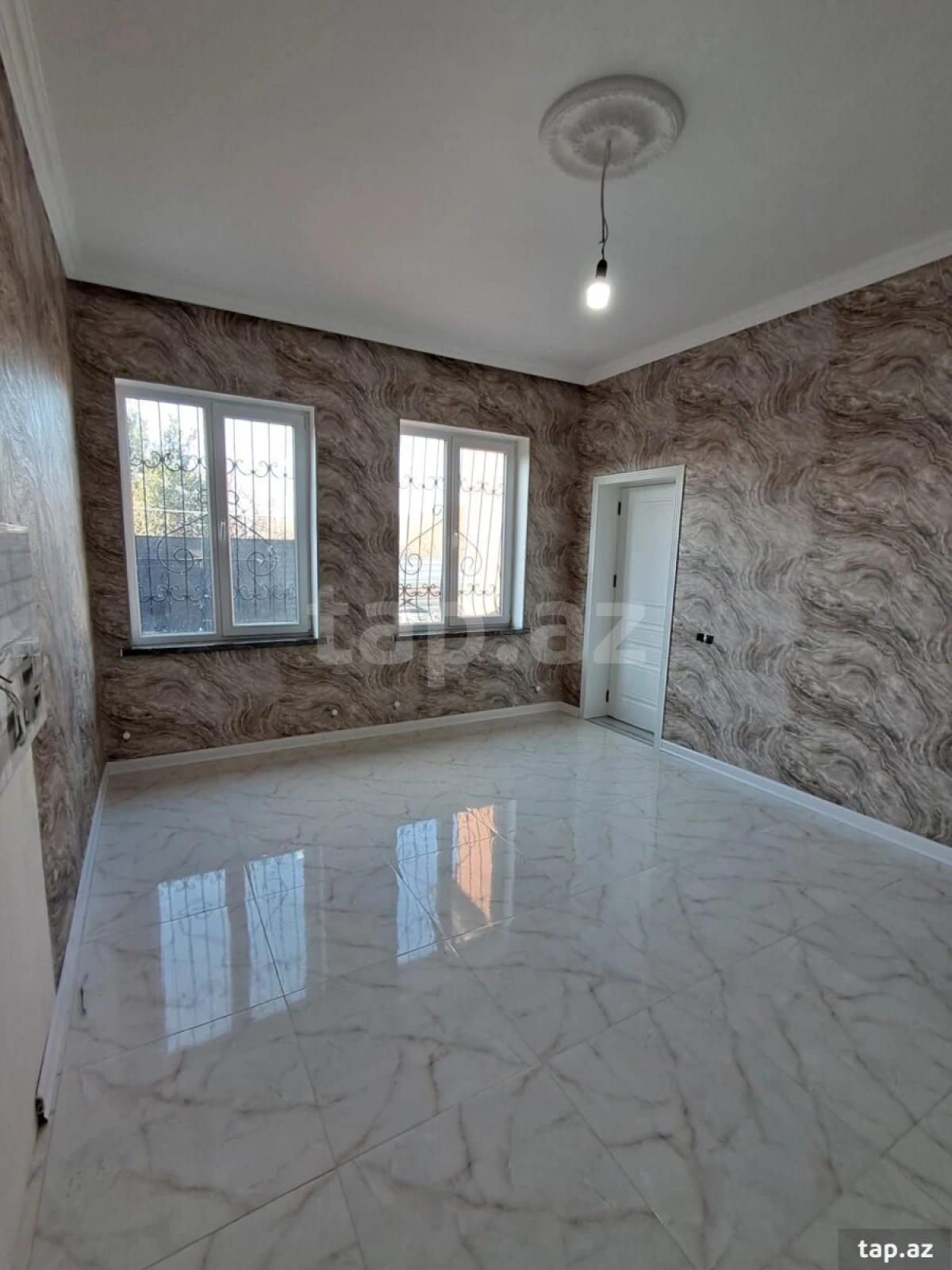 Satılır 3 otaqlı həyət evi