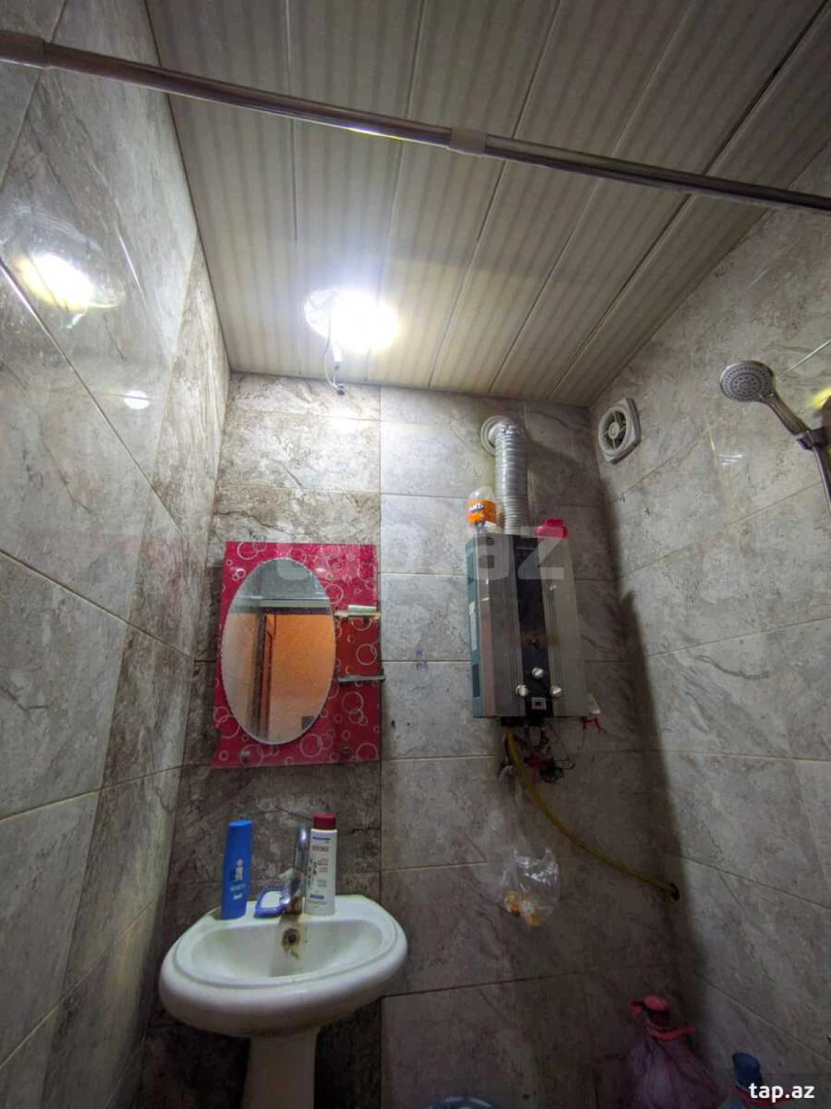 Kirayə verilir 2 otaqlı mənzil 45 m²