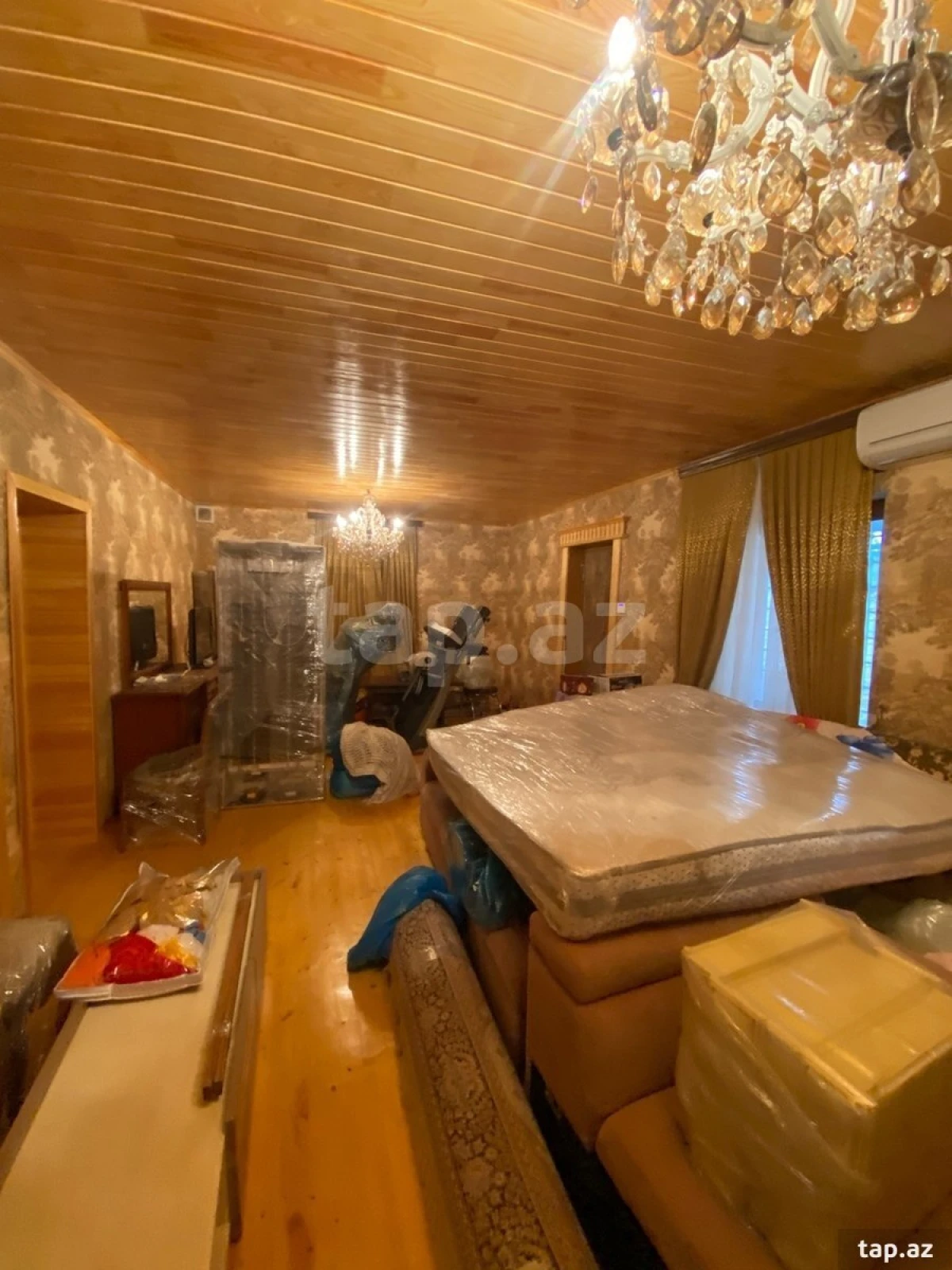 Satılır 14 otaqlı həyət evi