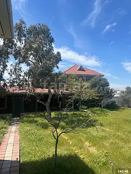 Satılır 14 otaqlı həyət evi