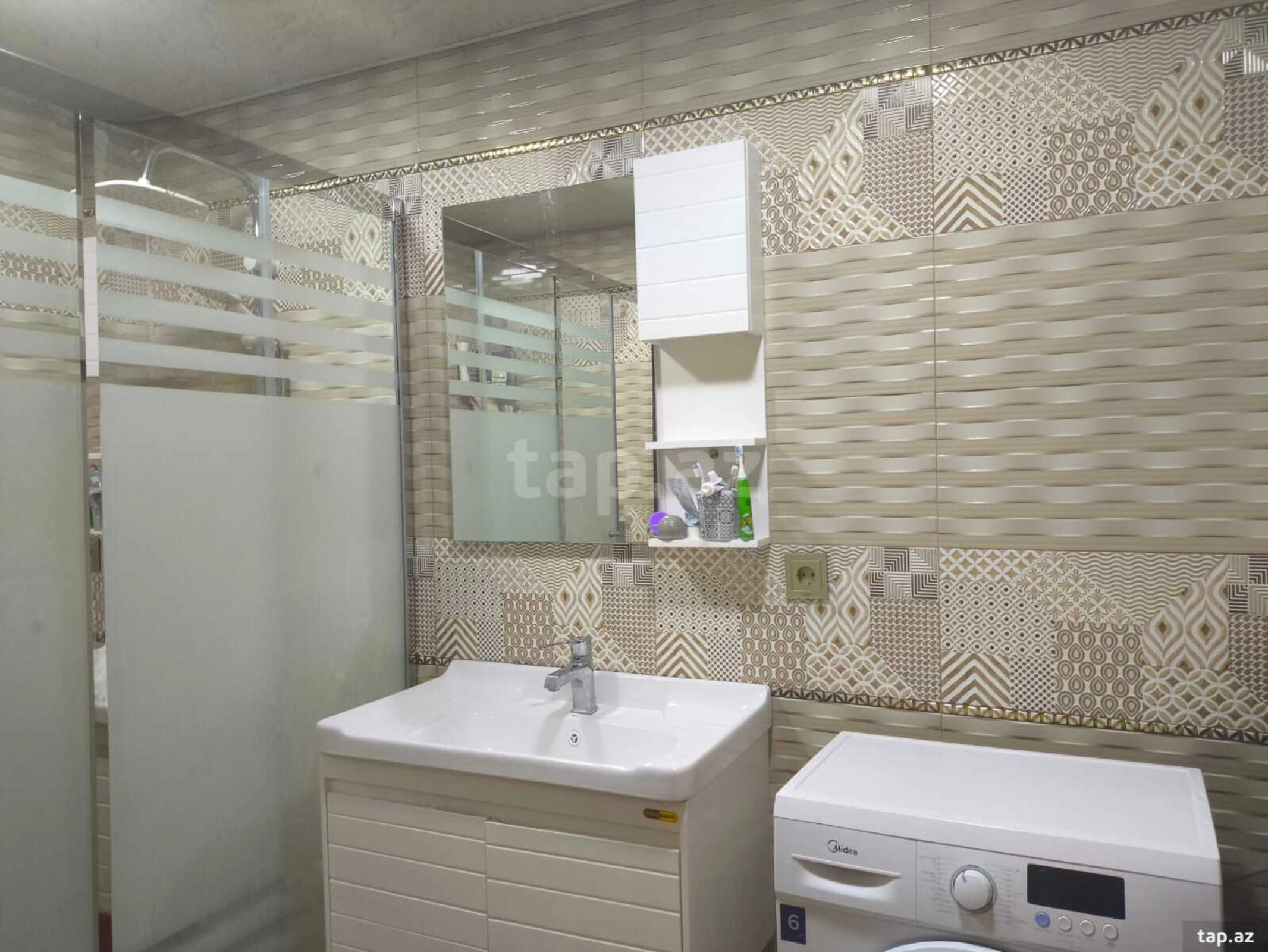 Satılır 3 otaqlı yeni tikili 104 m²