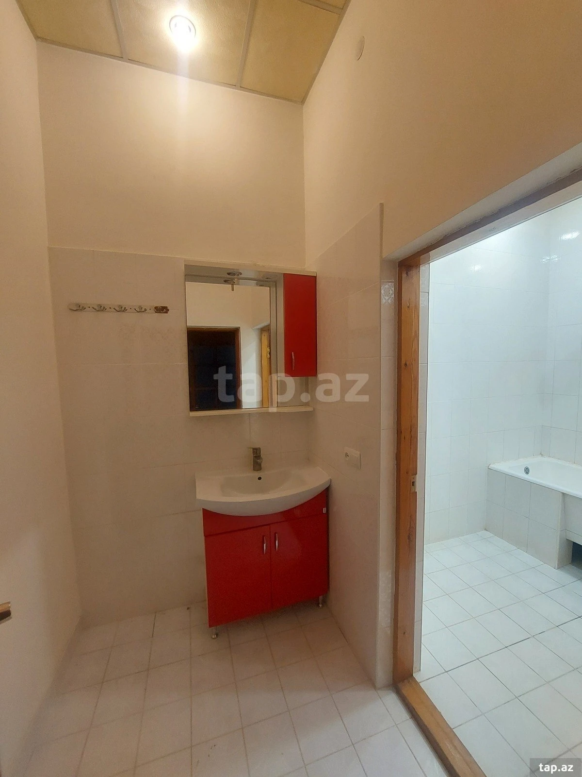 Satılır 3 otaqlı həyət evi