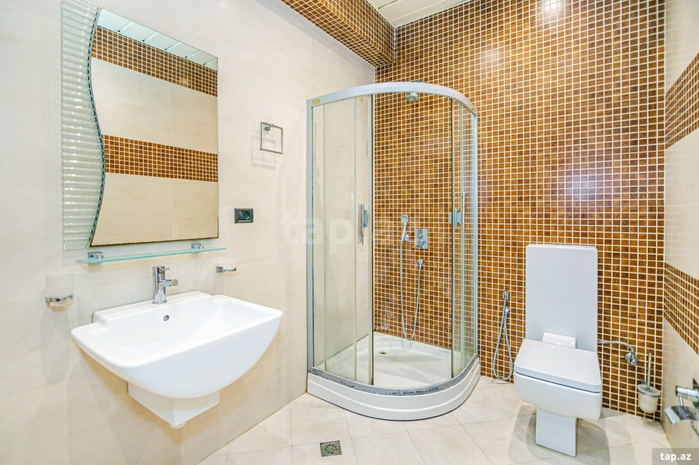 Kirayə verilir 3 otaqlı yeni tikili 74 m²