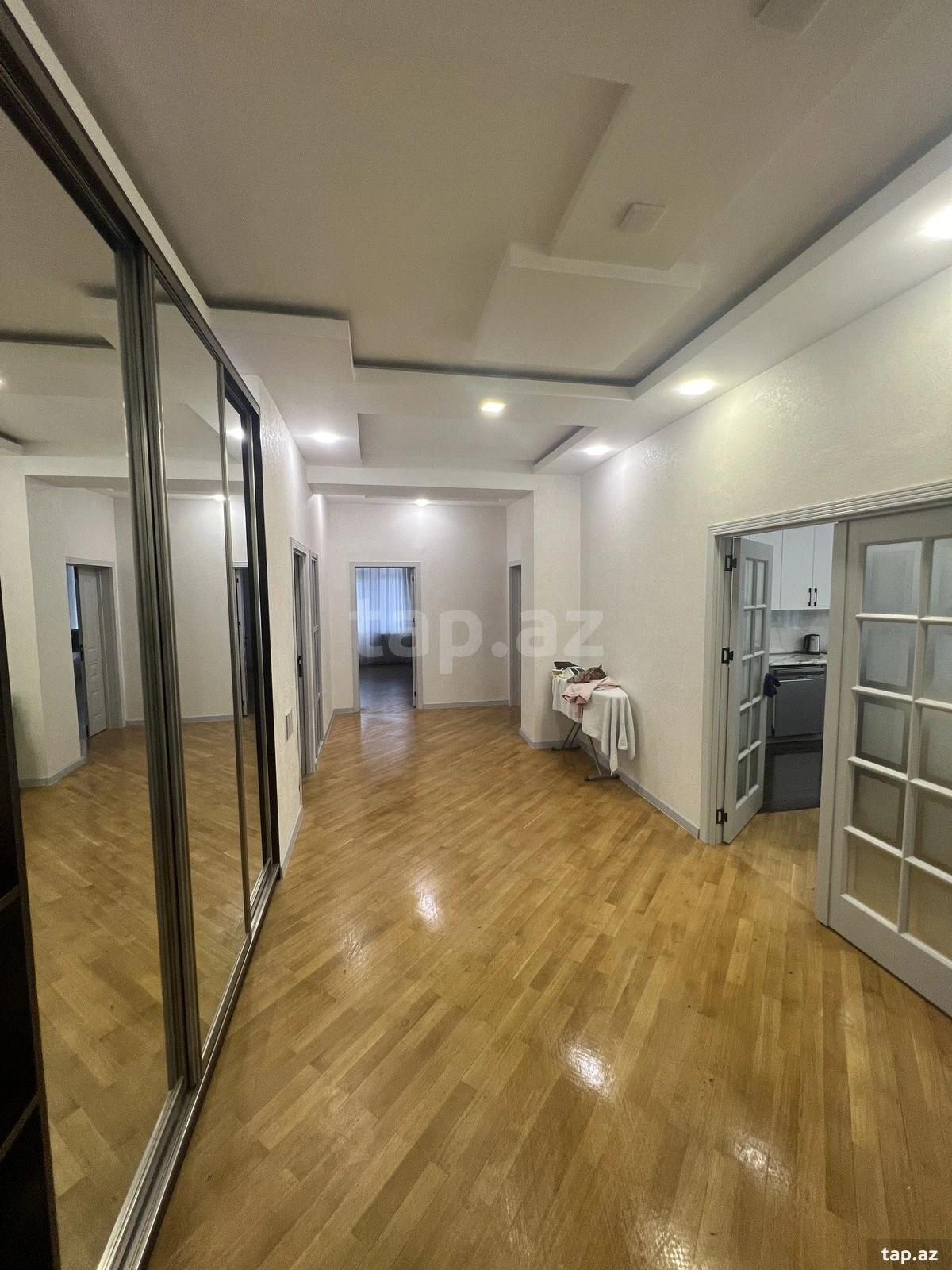 Kirayə verilir 2 otaqlı yeni tikili 80 m²