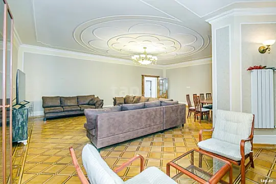 Kirayə verilir 2 otaqlı yeni tikili 80 m²