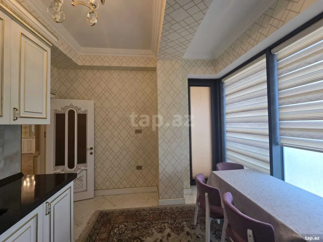 Satılır 3 otaqlı yeni tikili 161 m²