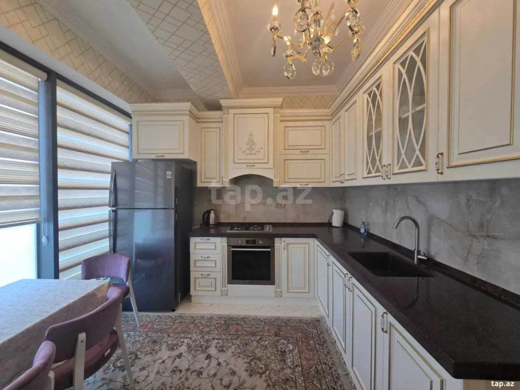 Satılır 3 otaqlı yeni tikili 161 m²