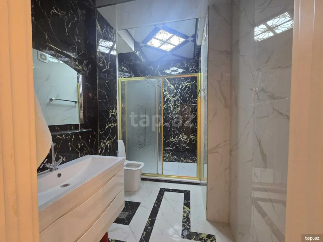 Satılır 3 otaqlı yeni tikili 161 m²