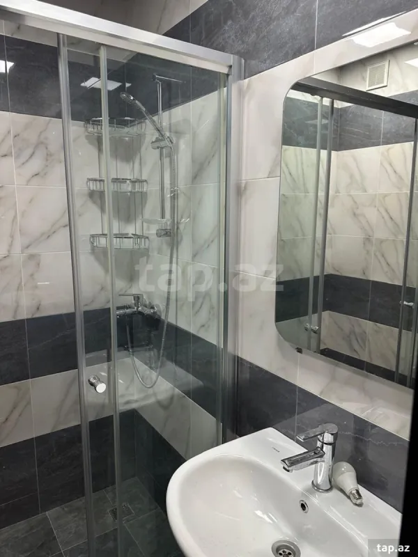 Satılır 3 otaqlı yeni tikili 74 m²