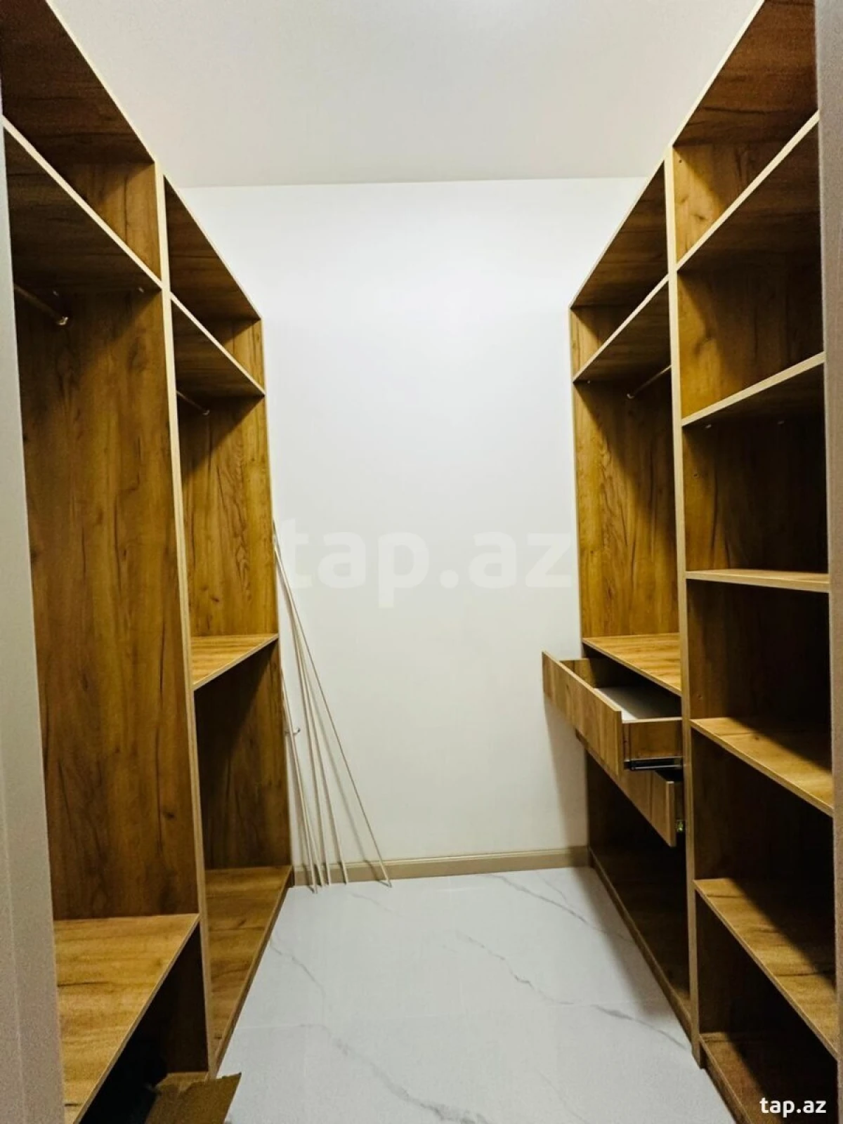 Satılır 5 otaqlı həyət evi