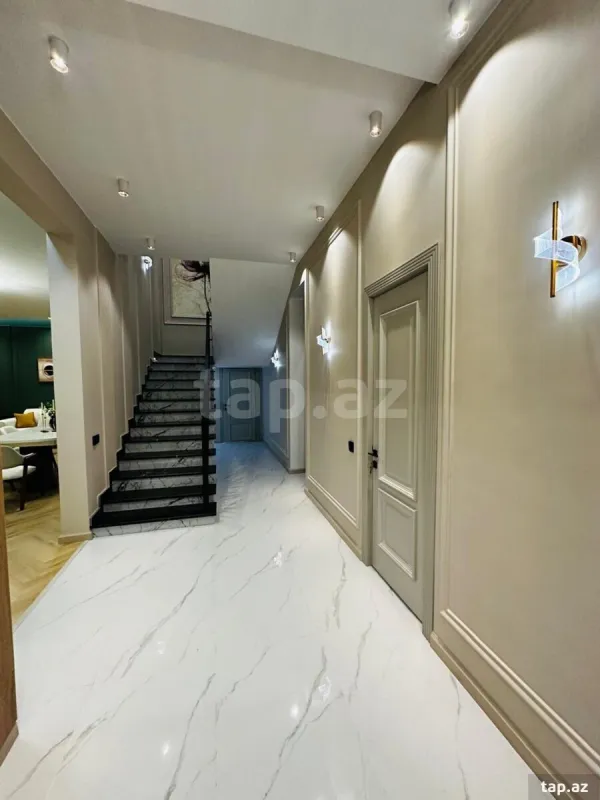 Satılır 5 otaqlı həyət evi