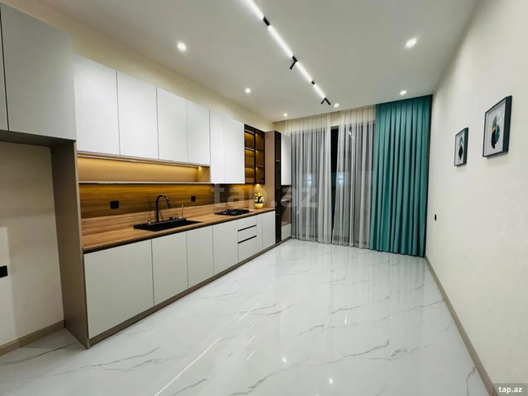 Satılır 5 otaqlı həyət evi