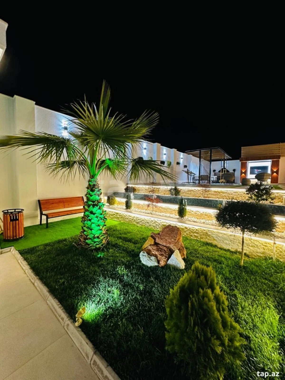 Satılır 5 otaqlı həyət evi