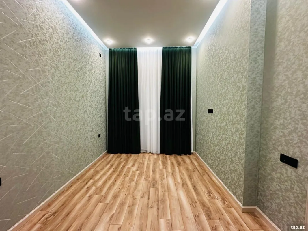 Satılır 5 otaqlı həyət evi