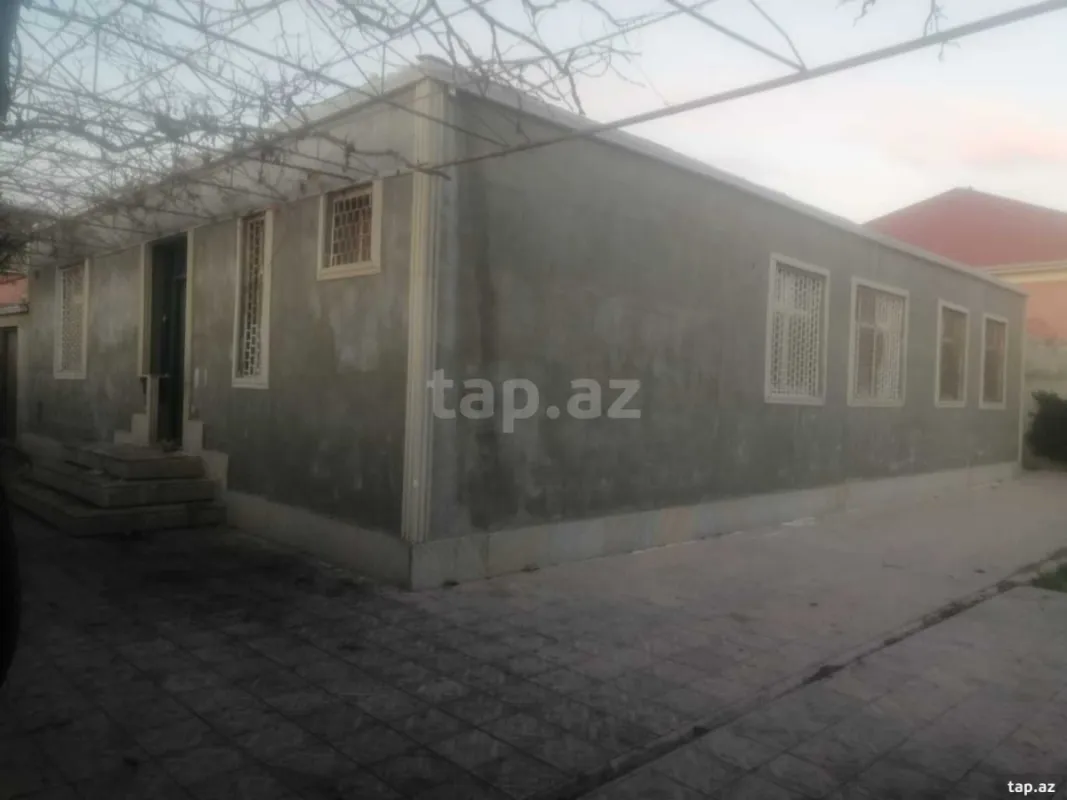 Satılır 4 otaqlı həyət evi