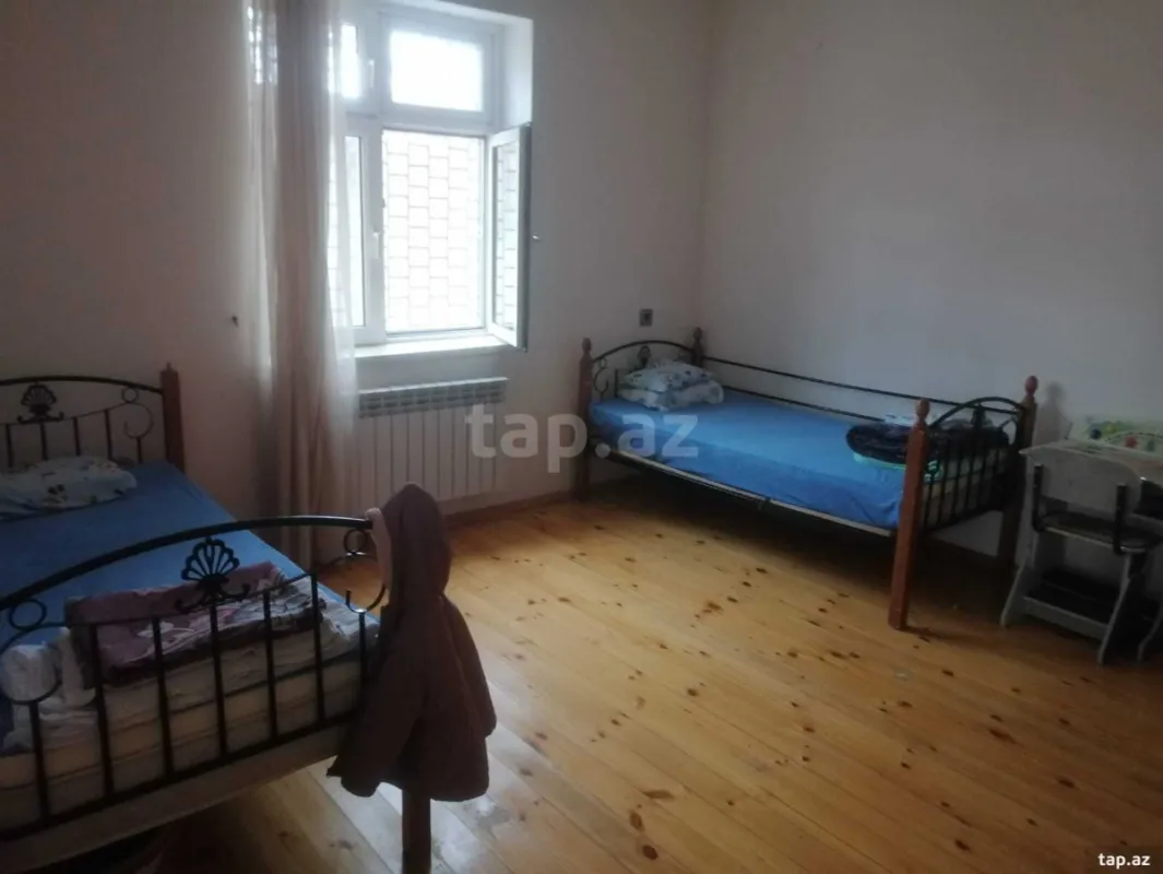 Satılır 4 otaqlı həyət evi