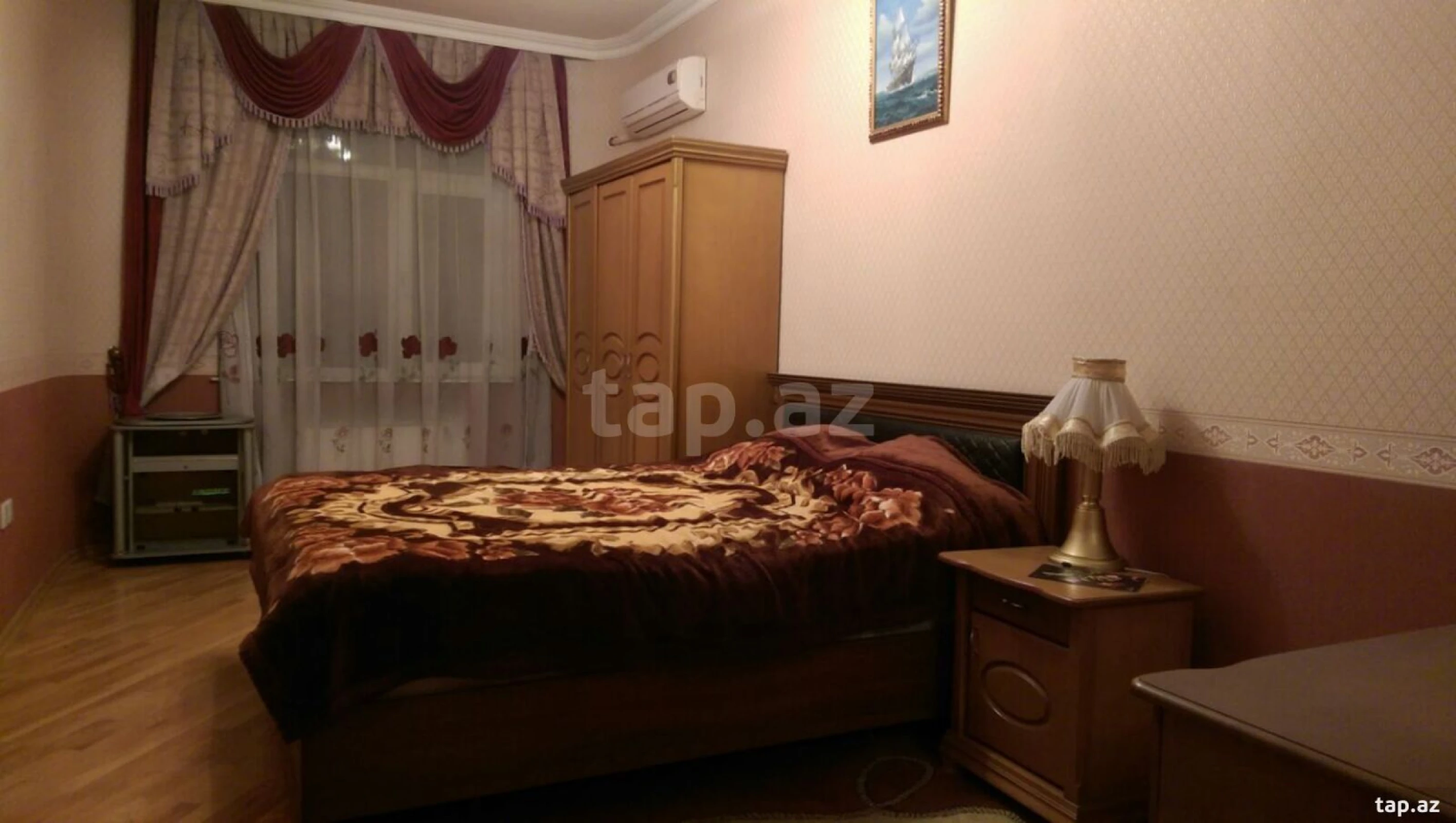 Kirayə verilir 4 otaqlı yeni tikili 180 m²