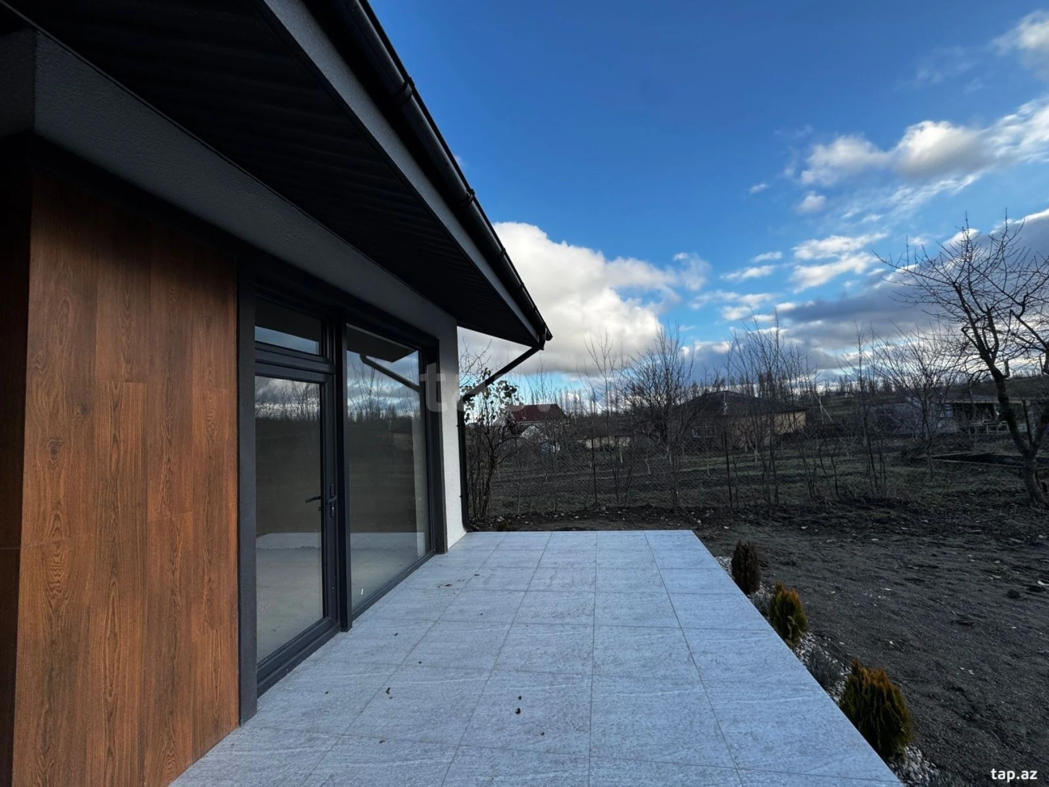 Satılır 3 otaqlı həyət evi