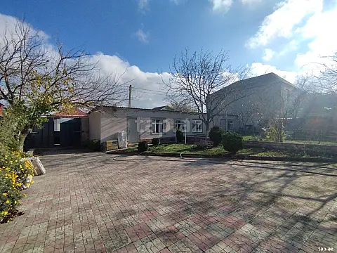 Satılır 4 otaqlı həyət evi