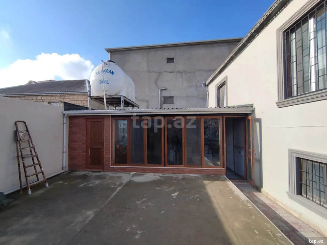 Satılır 4 otaqlı həyət evi