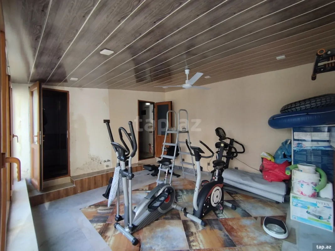 Satılır 4 otaqlı həyət evi