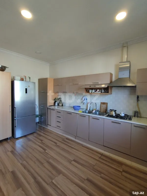 Satılır 4 otaqlı həyət evi