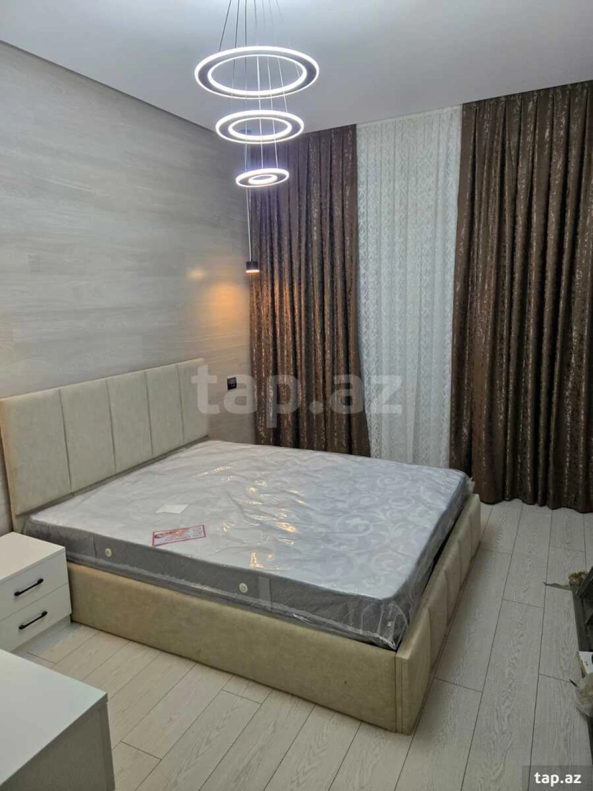 Kirayə verilir 2 otaqlı yeni tikili 70 m²