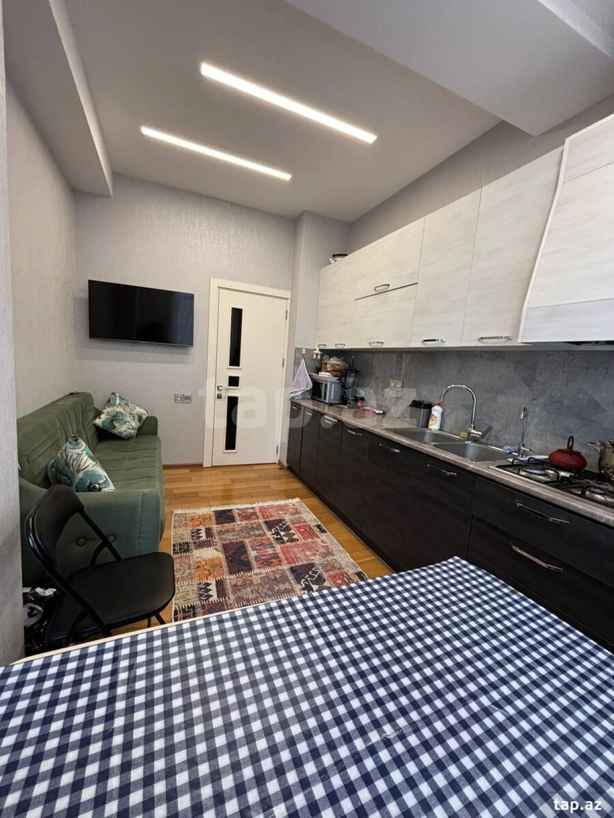 Satılır 3 otaqlı yeni tikili 100 m²