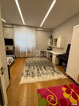 Satılır 3 otaqlı yeni tikili 100 m²