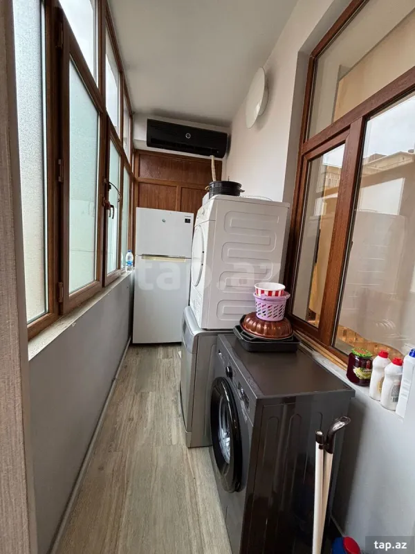 Satılır 3 otaqlı yeni tikili 100 m²