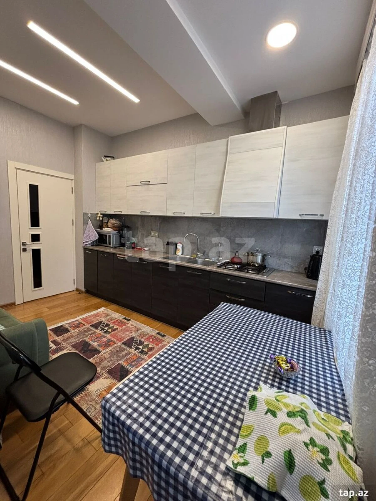 Satılır 3 otaqlı yeni tikili 100 m²