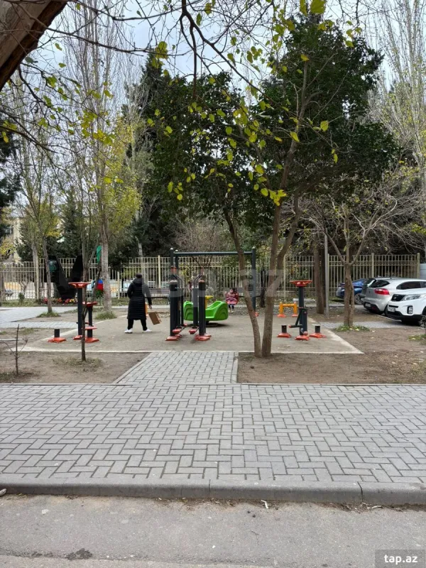 Satılır 3 otaqlı yeni tikili 100 m²