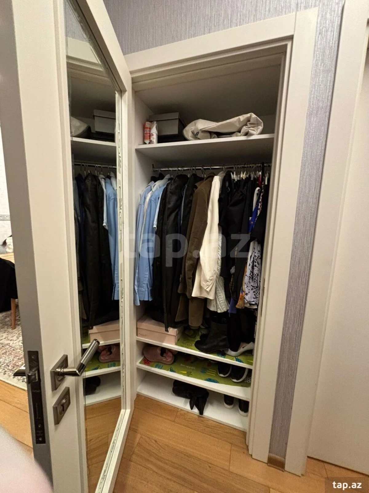 Satılır 3 otaqlı yeni tikili 100 m²