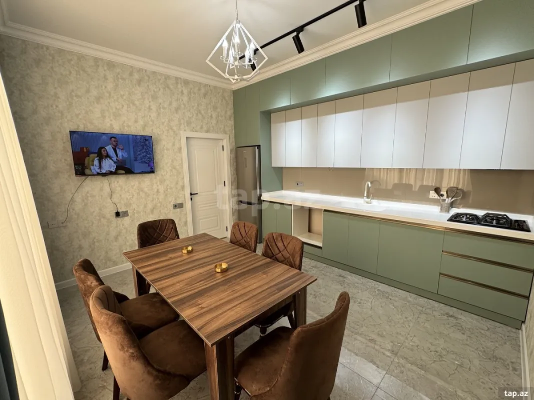 Kirayə verilir 4 otaqlı həyət evi