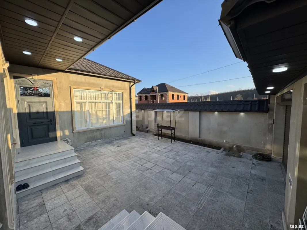 Kirayə verilir 4 otaqlı həyət evi