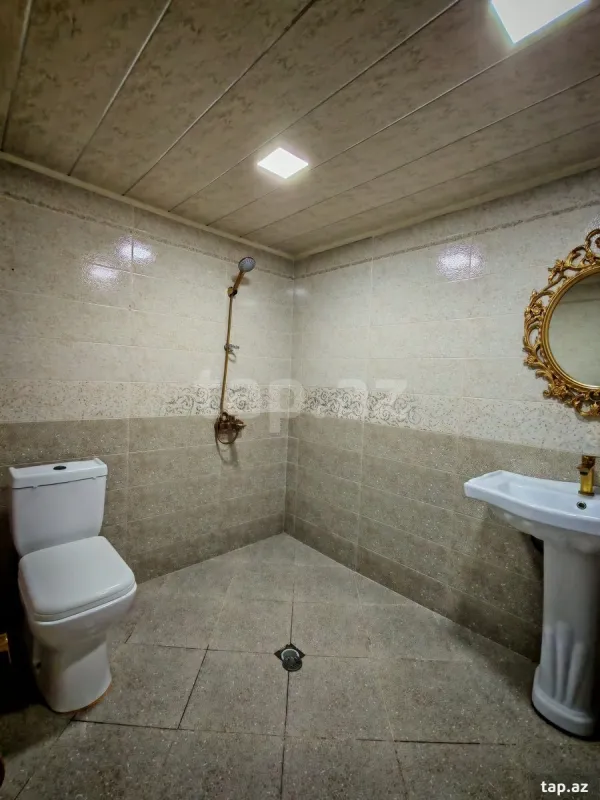 Satılır 4 otaqlı həyət evi