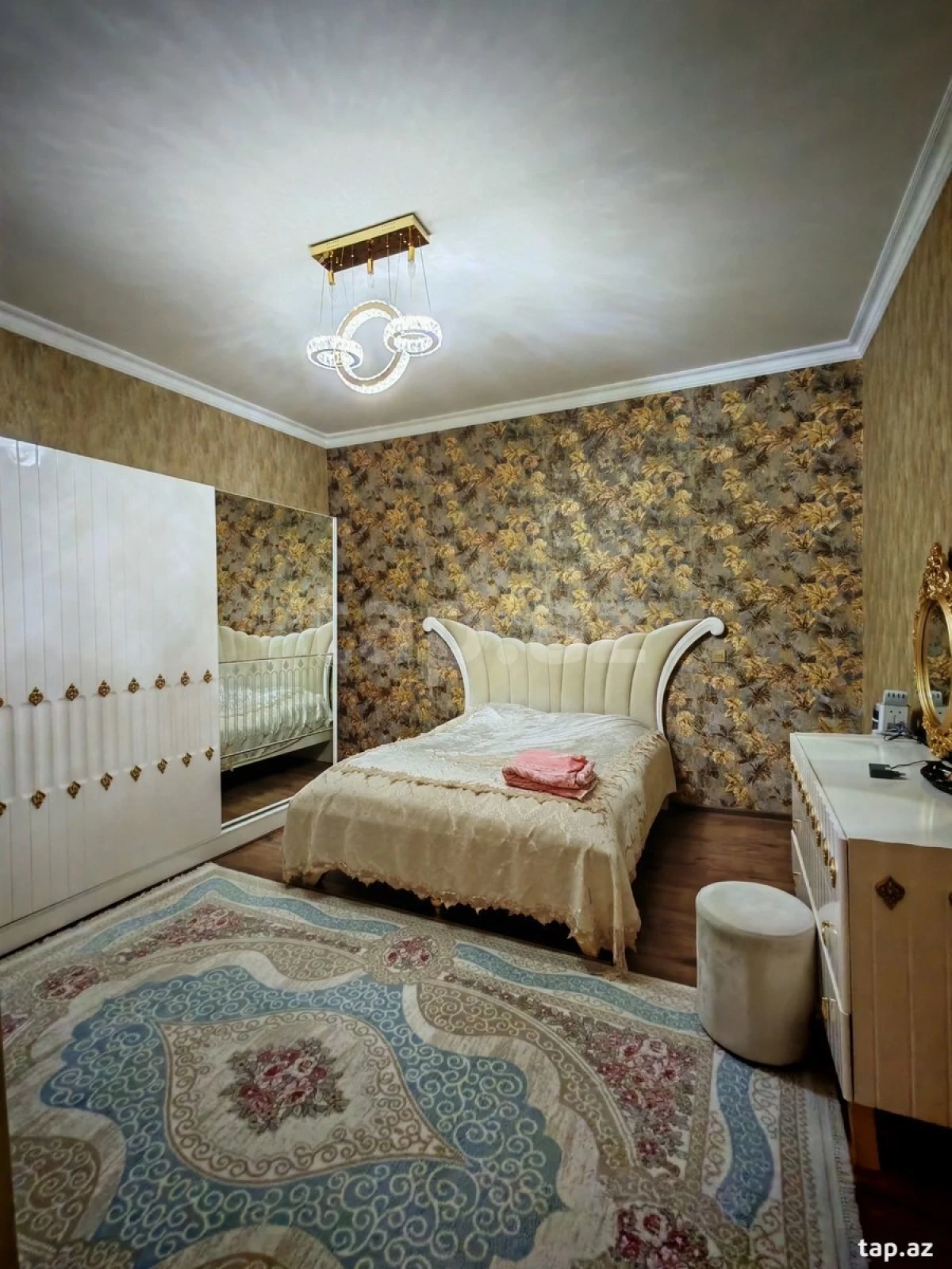 Satılır 4 otaqlı həyət evi