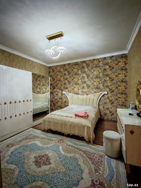 Satılır 4 otaqlı həyət evi