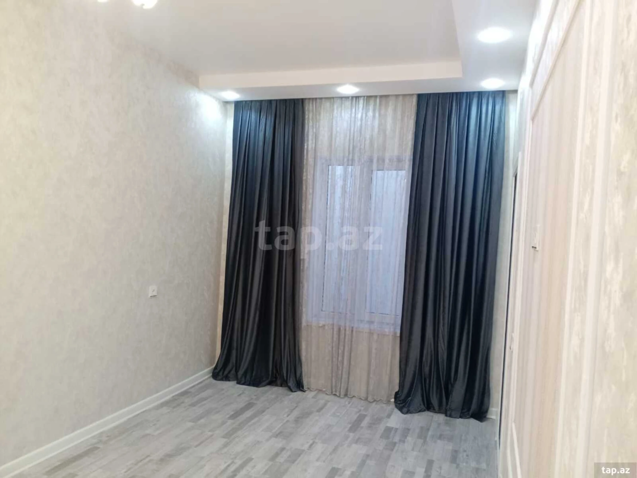 Satılır 4 otaqlı həyət evi 300 m²